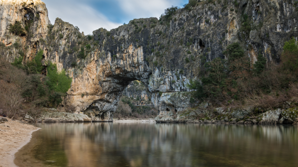 Vallon Pont d'Arc en hiver en Ardèche