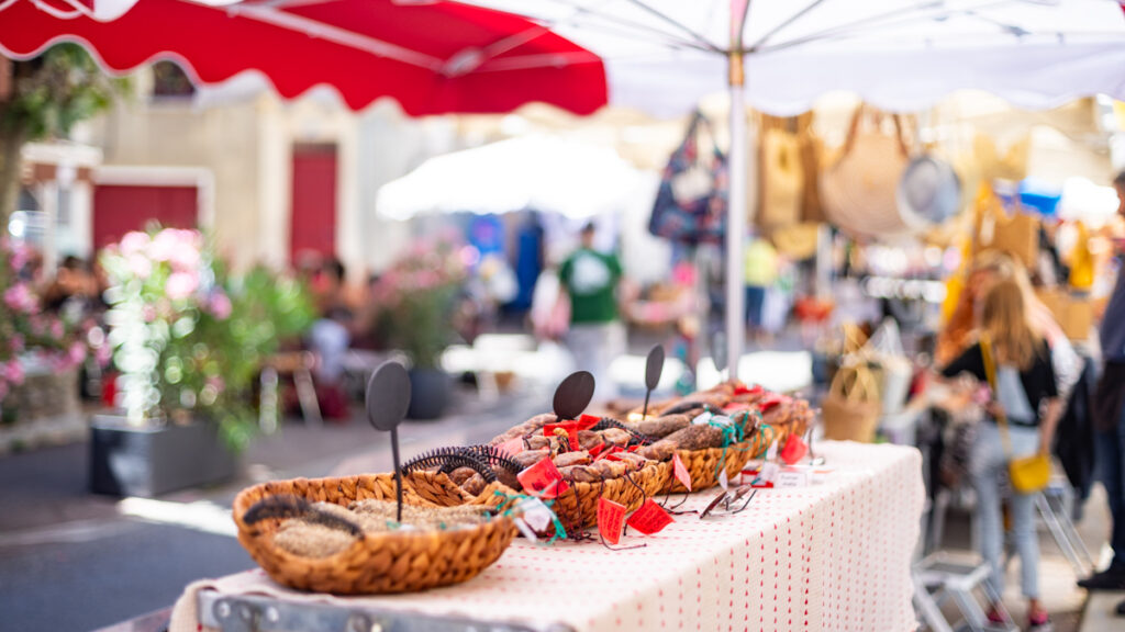 Liste des marchés noctunes et hebdomadaires producteurs Ardèche