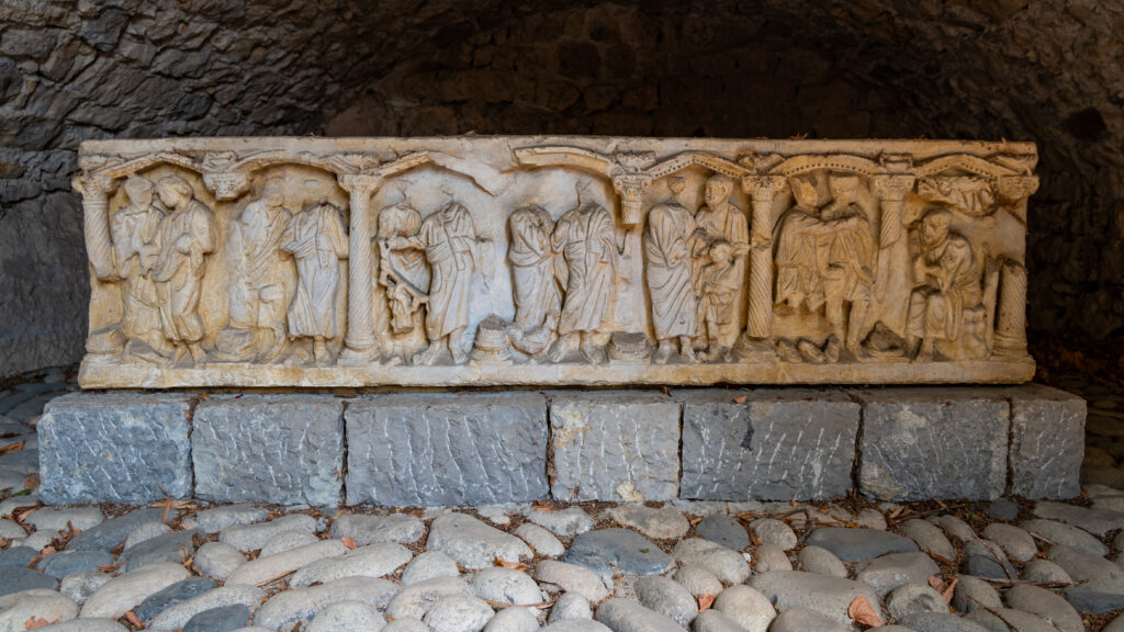 Sarcophage de Balazuc en Ardèche