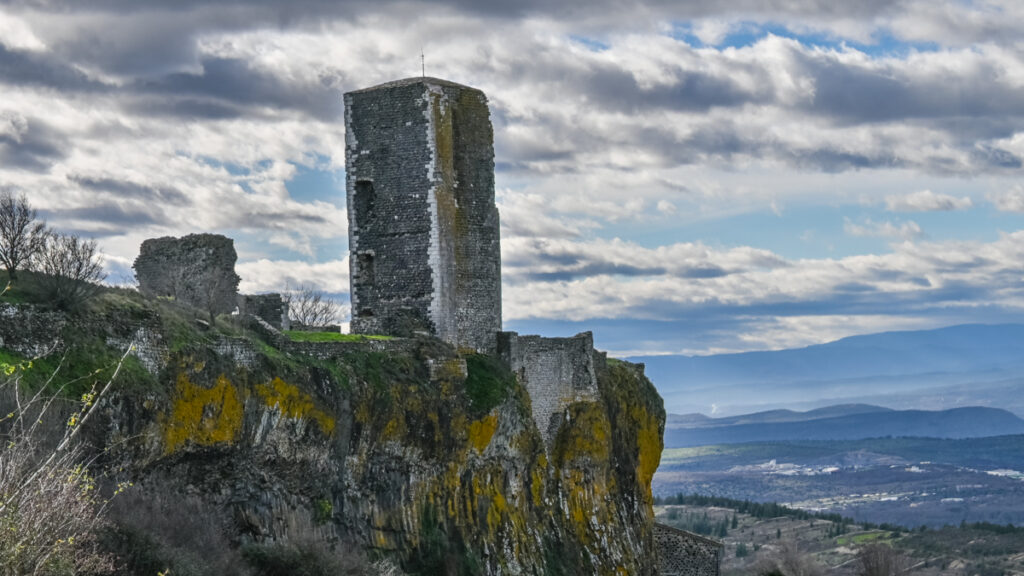 Tour de Mirabel en Ardèche