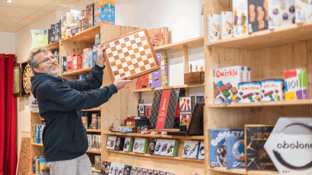 Boutique jeux de société Aubenas Le point Jeux