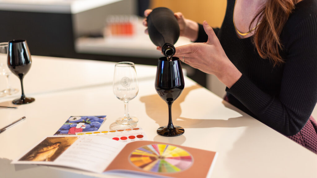 Initiation à la dégustation de vins ardéchois à Néovinum