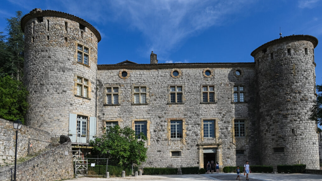 Visiter Vogue Ardèche chateau
