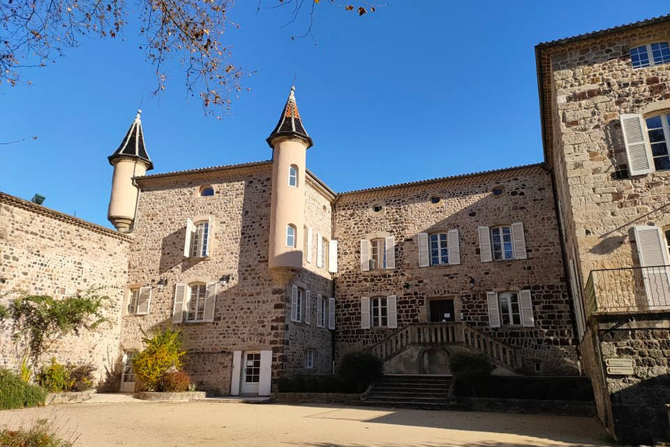 Chateau de Blou à Thueyts visiter village de caractère