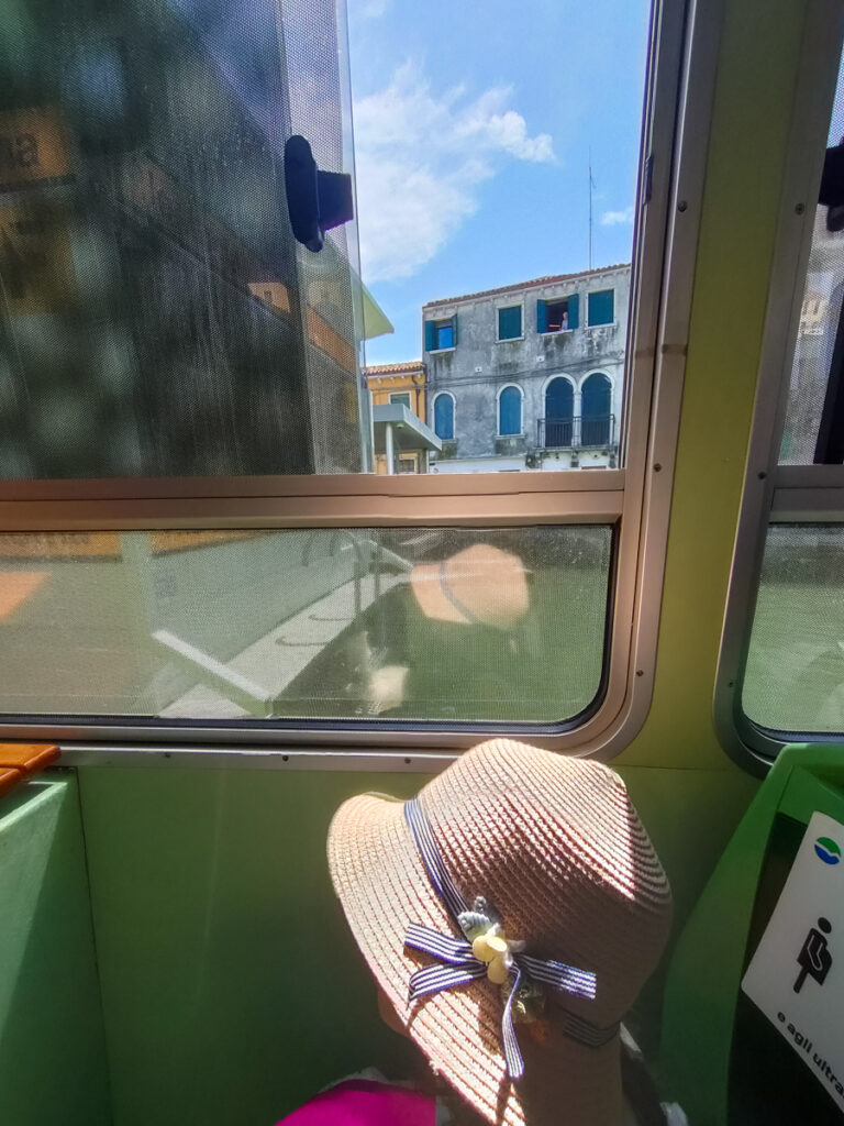 Venise visiter enfants italie en famille navette bateau