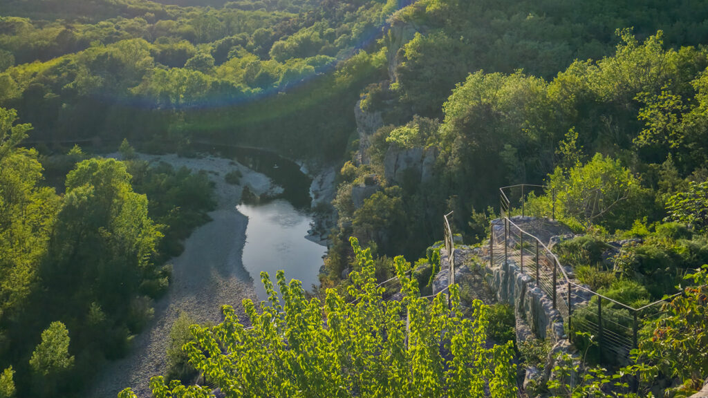 Plage de la turelure Leabeaume concert baignade Village de caractère